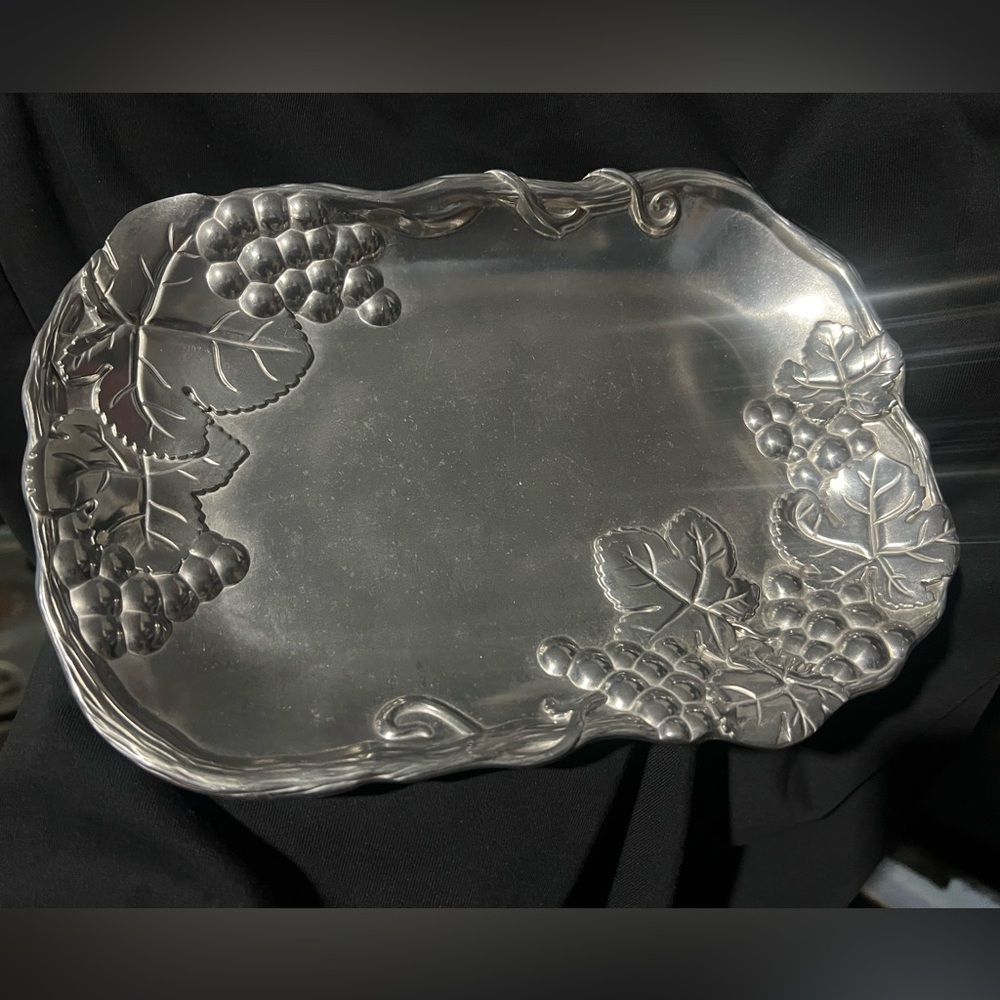 Arthur court tray